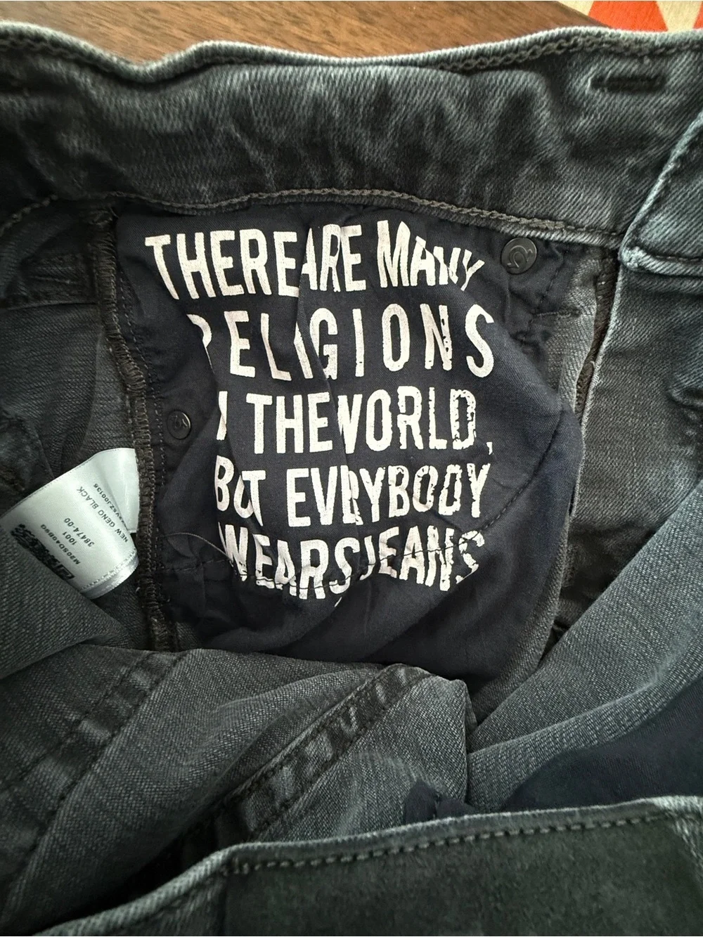 True Religion Geno Relaxed Slim Distressed Jeans Black - Size 32